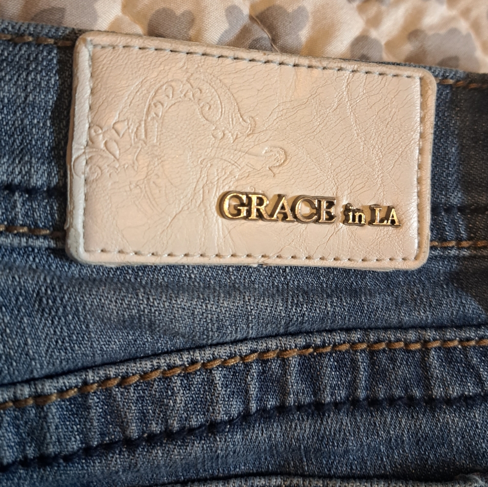 Grace cut off shorts size 27